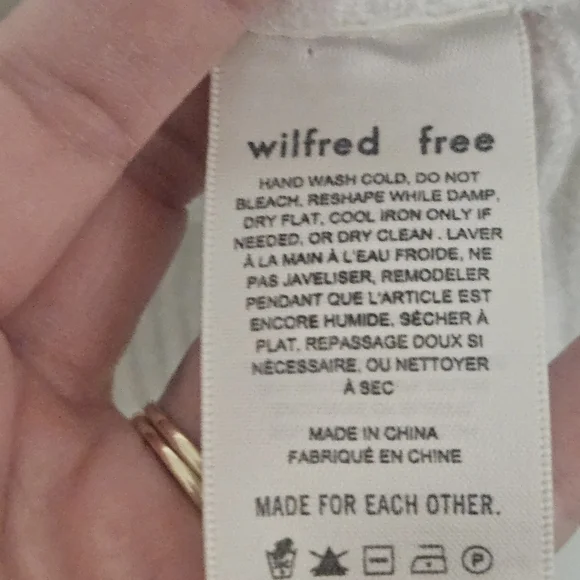 Aritzia Wilfred Sweater size medium - Picture 6 of 12